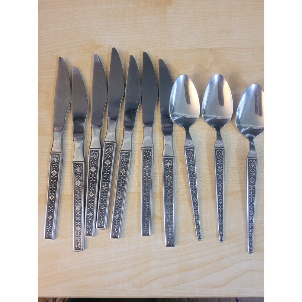 Vintage United Silver Co Flatware Japan 3 Spoons & 7 Dinner Knife Lot